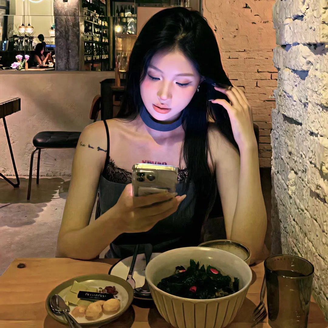 蒙梭罗夫人封面