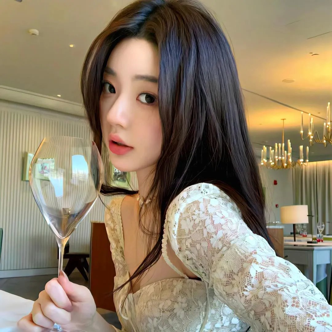 蜜桃女孩封面
